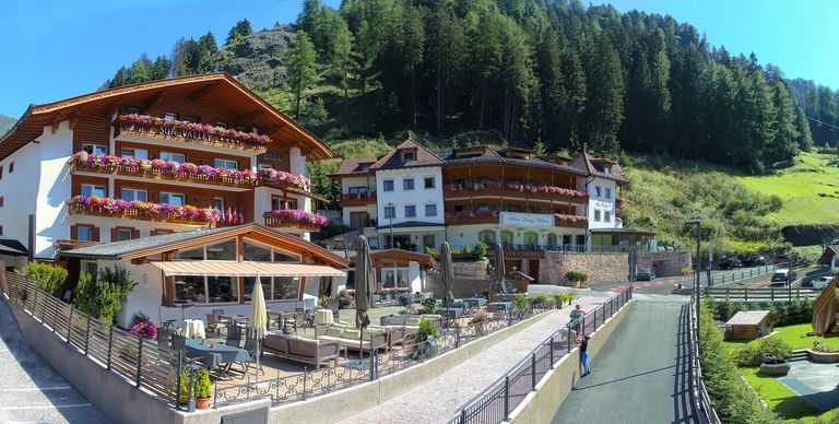 4 Sterne Hotel Sun Valley 39048 Wolkenstein in Gröden in Südtirol
